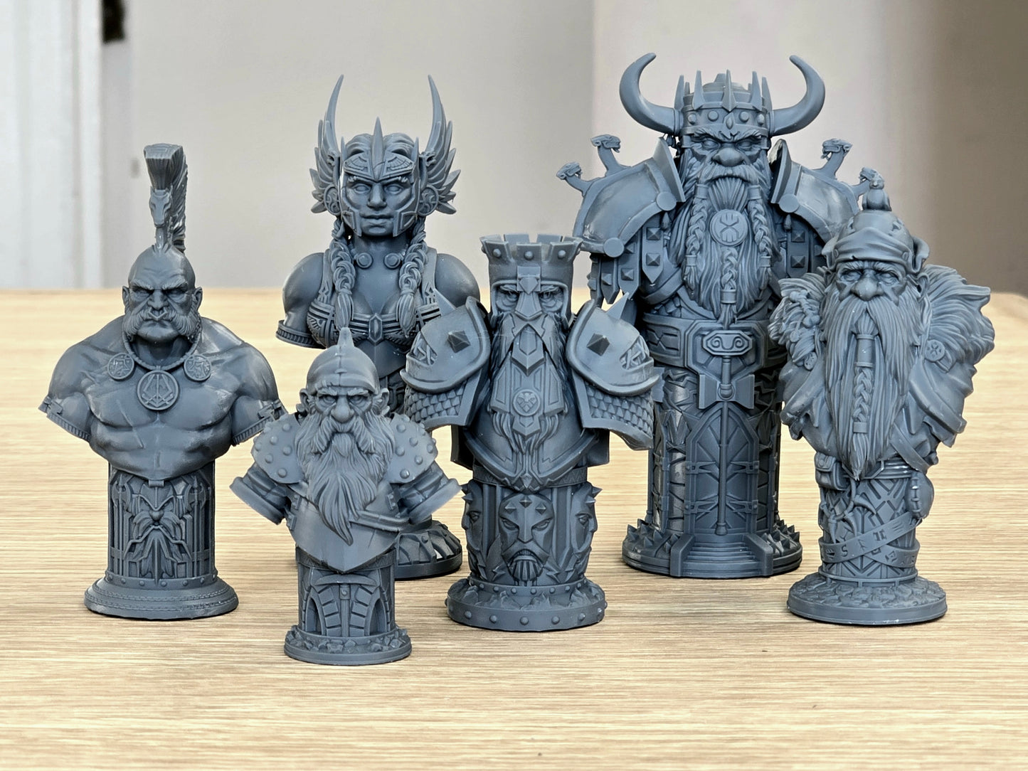 Dwarf 16 Piece Chess Set