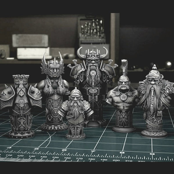 Dwarf 16 Piece Chess Set